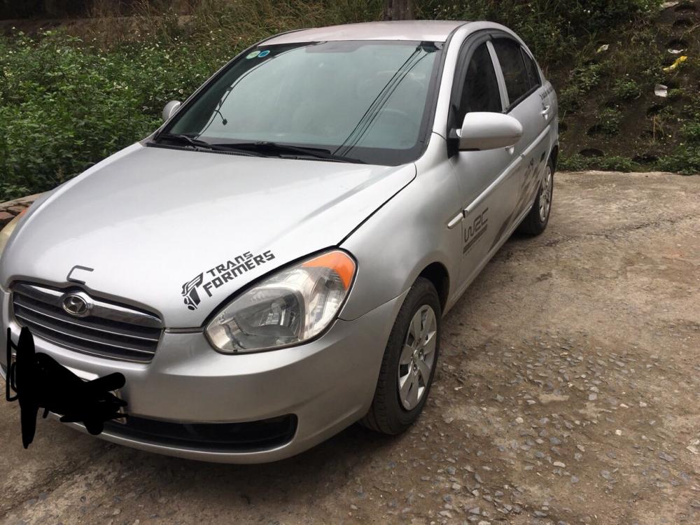 Hyundai Verna 2008 - Bán xe Hyundai Verna đời 2008, màu bạc