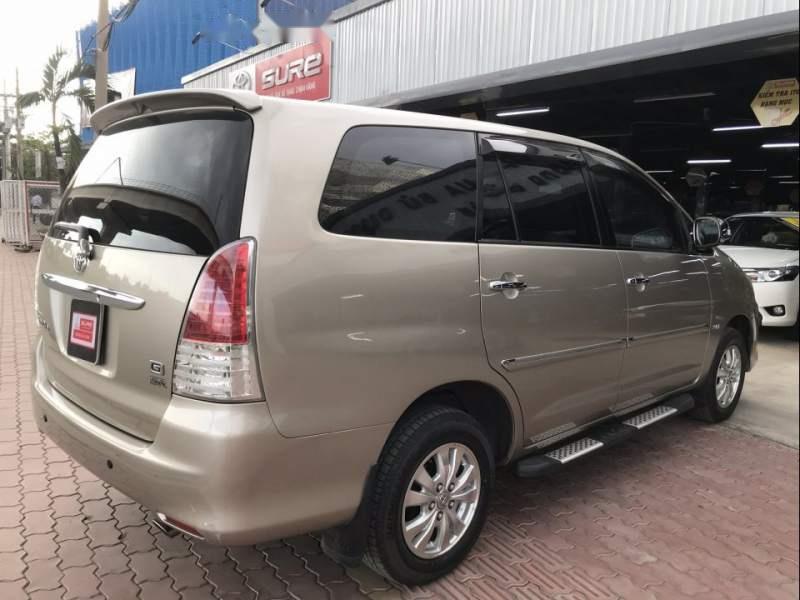 Toyota Innova  G SR   2010 - Bán ô tô Toyota Innova G SR năm 2010, màu vàng số sàn, giá 0tr