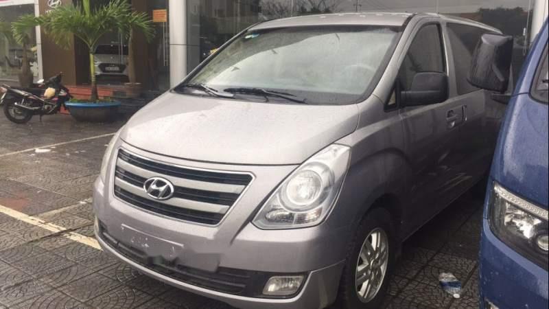 Hyundai Starex   2016 - Bán Hyundai Starex năm 2016, màu bạc, nhập khẩu, xe chính chủ