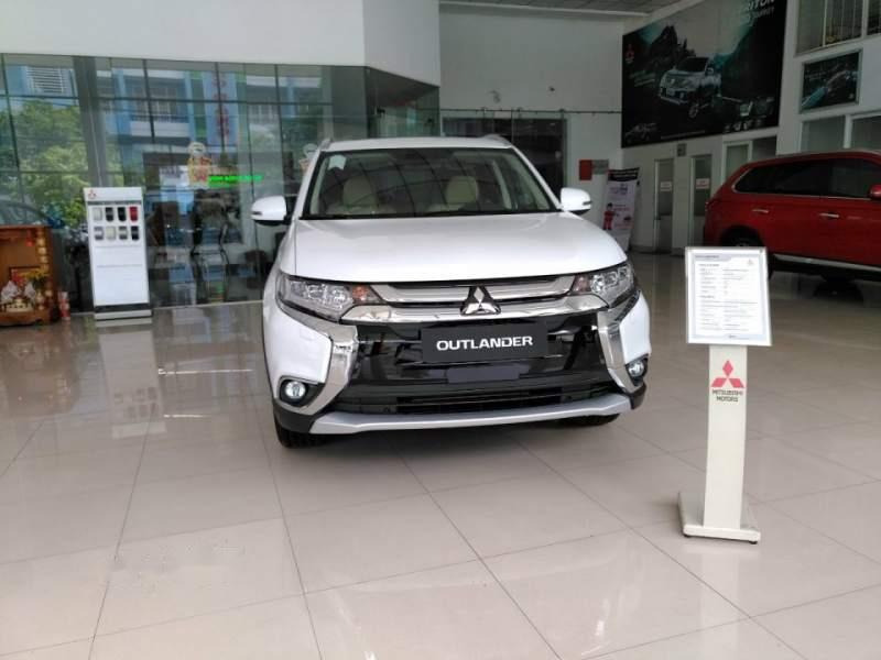 Mitsubishi Outlander 2018 - Bán ô tô Mitsubishi Outlander 2018, màu trắng giá cạnh tranh