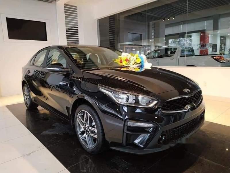 Kia Cerato 2019 - Cần bán xe Kia Cerato năm 2019, màu đen, giá tốt