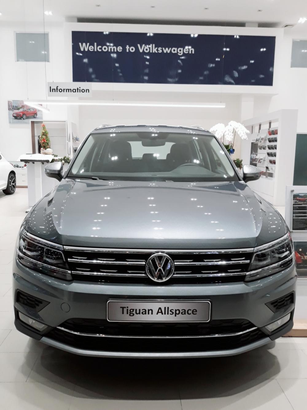 Volkswagen Tiguan 2019 - Bán xe 7 chỗ nhập Đức, Trả trước 400 triệu, bao bank, bao hồ sơ khó, xe bao ngon, tặng phụ kiện