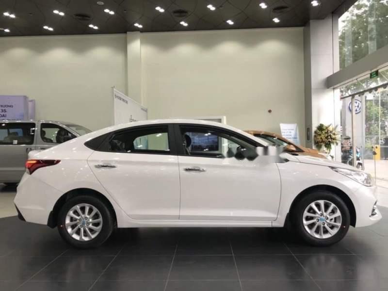 Hyundai Accent  1.4 AT 2018 - Cần bán xe Hyundai Accent đời 2018, màu trắng