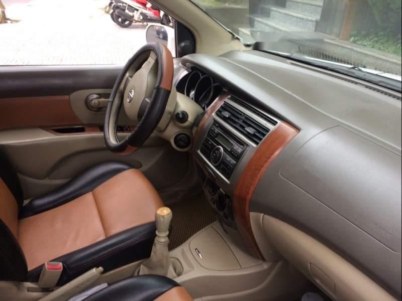 Nissan Grand livina   2012 - Bán xe Nissan Grand livina năm 2012, màu trắng giá cạnh tranh