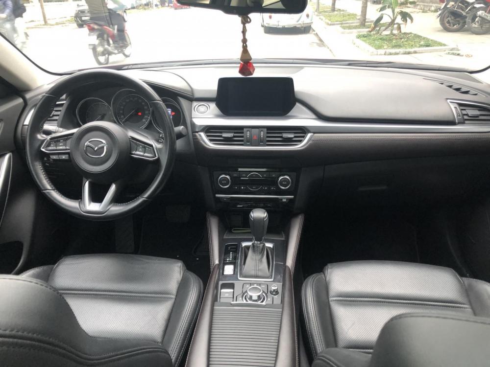 Mazda 6 2.0 Premium 2017 - Bán Mazda 6 2.0 Premium năm sản xuất 2017, màu đỏ, giá 866tr