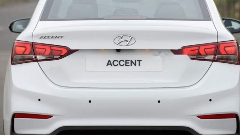 Hyundai Accent  1.4 AT 2018 - Cần bán xe Hyundai Accent đời 2018, màu trắng