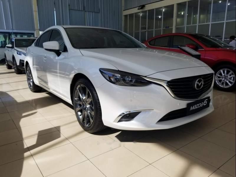 Mazda 6   2.0 Premium   2018 - Bán Mazda 6 2.0 Premium năm 2018, màu trắng 