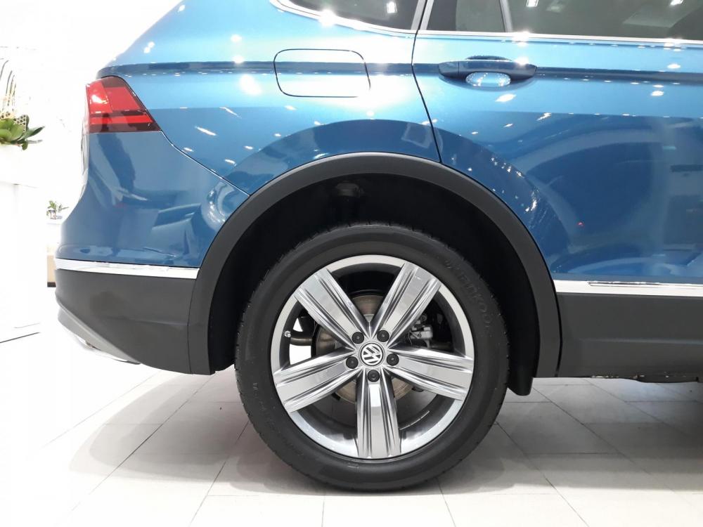 Volkswagen Passat 2019 - Cần bán xe Volkswagen Passat 2019, màu xanh lam, nhập khẩu  