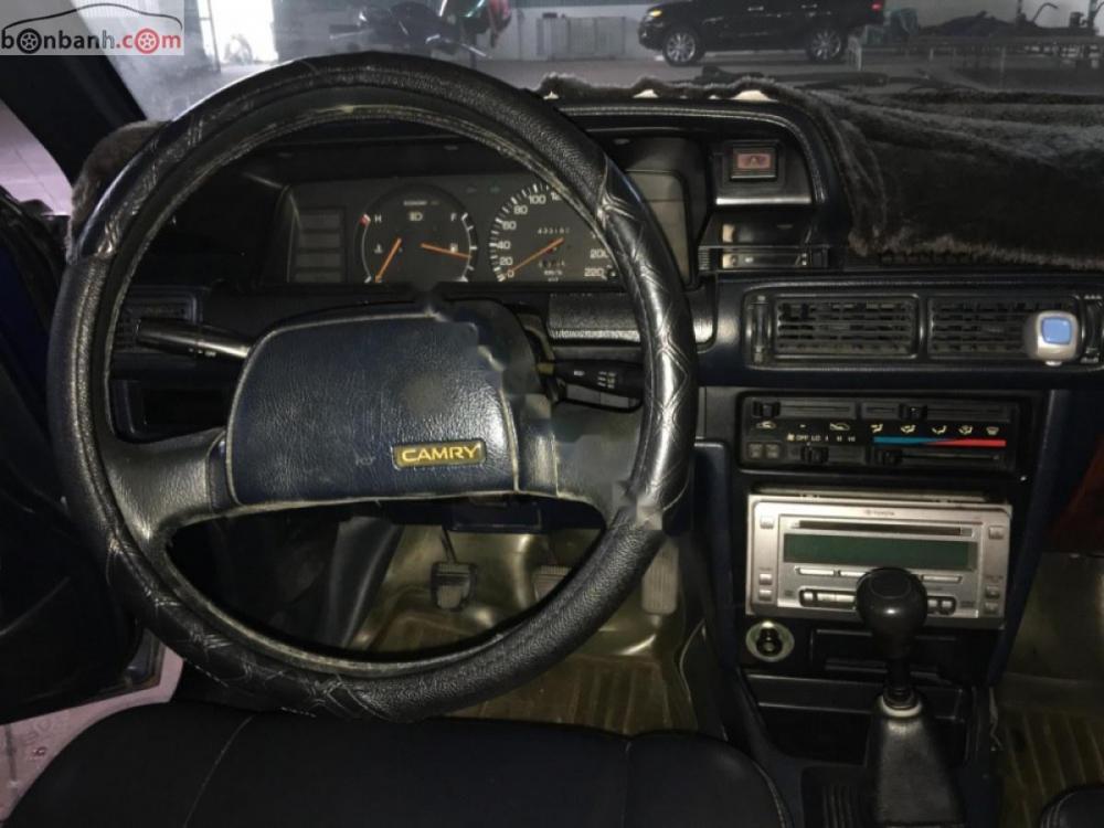 Toyota Camry Trước 1990 - Bán Toyota Camry trước năm 1990, màu xanh lam, nhập khẩu, xe còn rất tốt