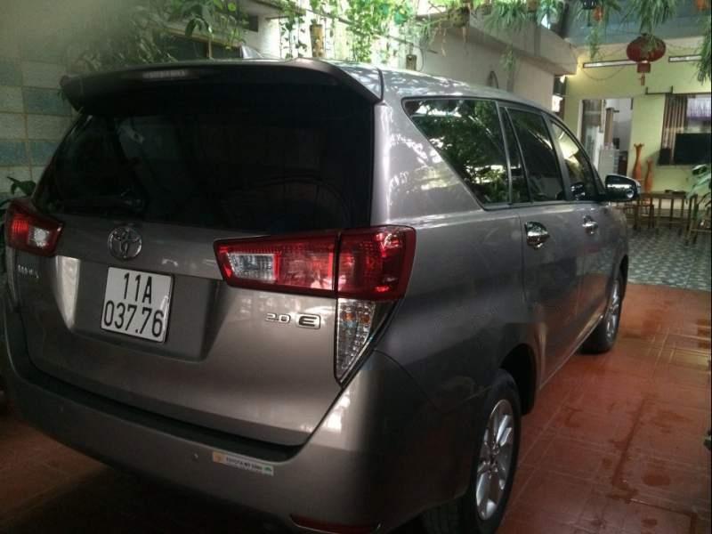 Toyota Innova 2018 - Cần bán xe Toyota Innova sản xuất 2018, màu bạc, 720 triệu