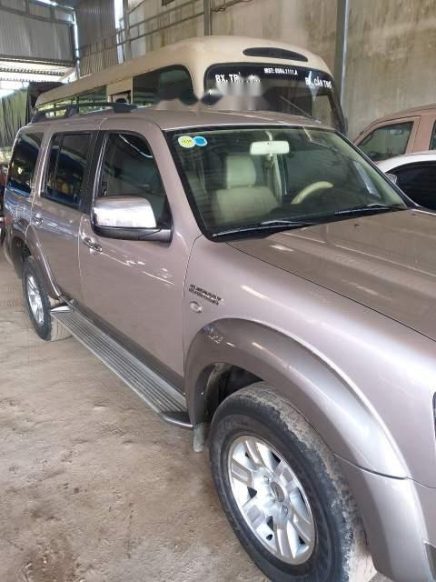 Ford Everest 2008 - Cần bán xe Ford Everest sản xuất 2008, màu xám, 370 triệu