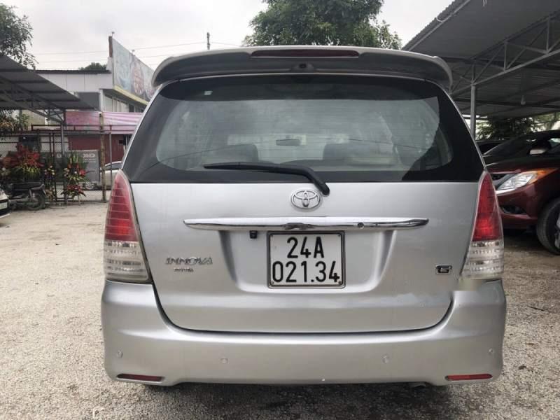 Toyota Innova   G   2009 - Bán xe Toyota Innova G sản xuất năm 2009, màu bạc xe gia đình