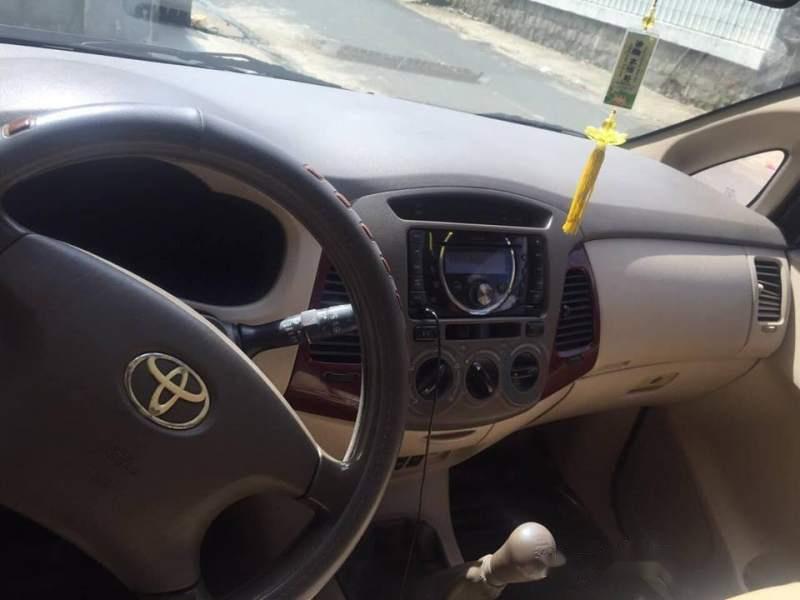 Toyota Innova 2006 - Bán Toyota Innova 2006, màu vàng, 310 triệu