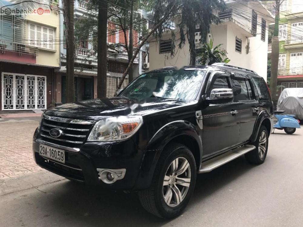 Ford Everest 2.5L 4x2 MT 2011 - Gia đình tôi bán xe Ford Everest sản xuất 2011, số sàn, máy dầu, màu sơn đen