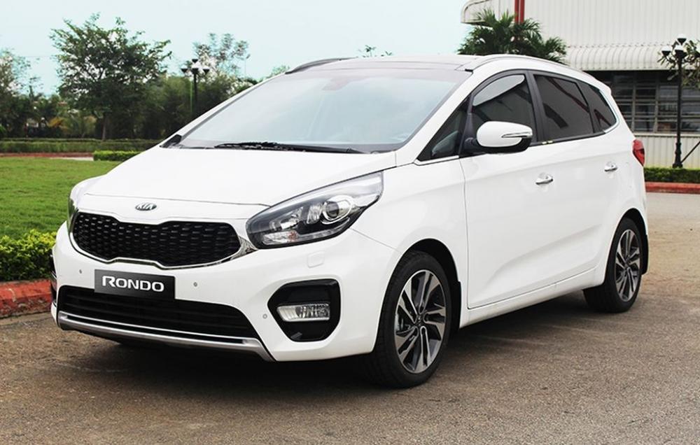 Kia Rondo 2.0 MT 2019 - Bán Kia Rondo 2.0 MT sản xuất năm 2019, trả trước 190 triệu lấy xe về nhà