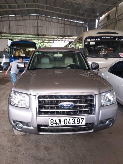 Ford Everest 2008 - Cần bán xe Ford Everest sản xuất 2008, màu xám, 370 triệu