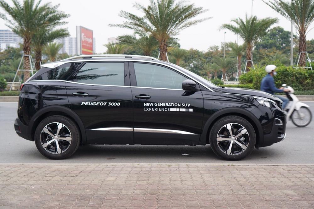 Peugeot 3008 AN 2018 - Bán Peugeot 3008 AN đời 2018, màu đen