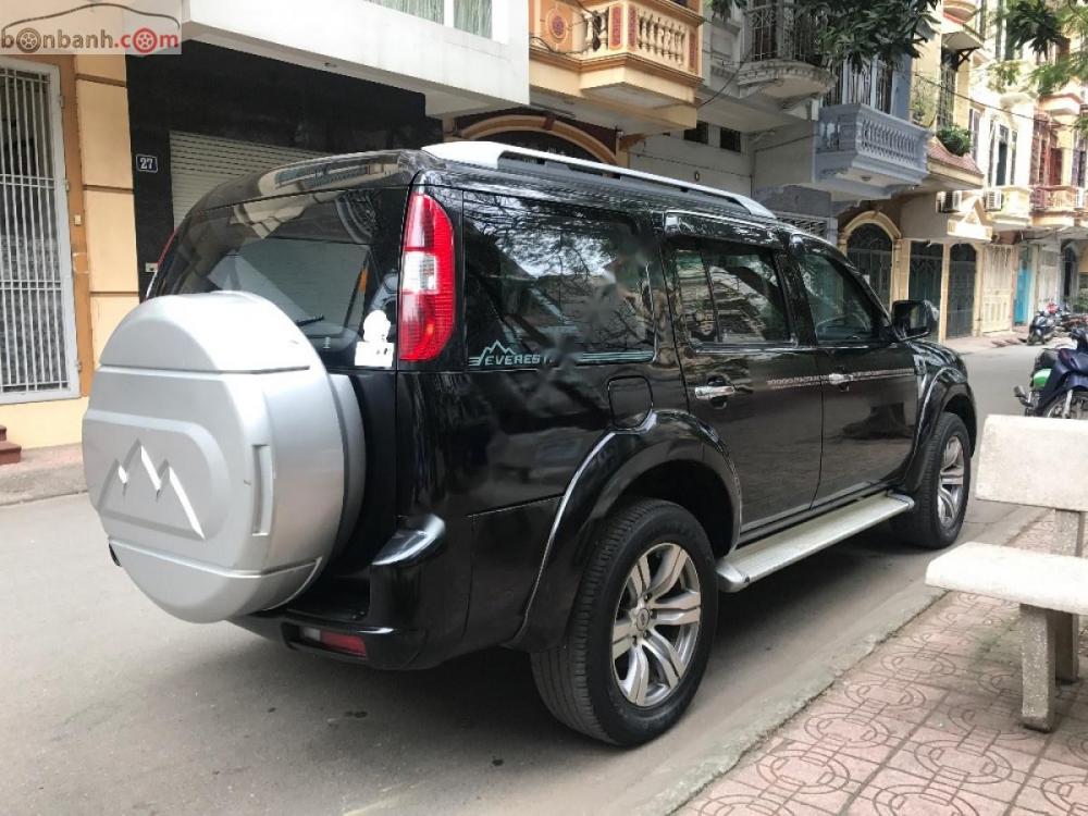 Ford Everest 2.5L 4x2 MT 2011 - Gia đình tôi bán xe Ford Everest sản xuất 2011, số sàn, máy dầu, màu sơn đen