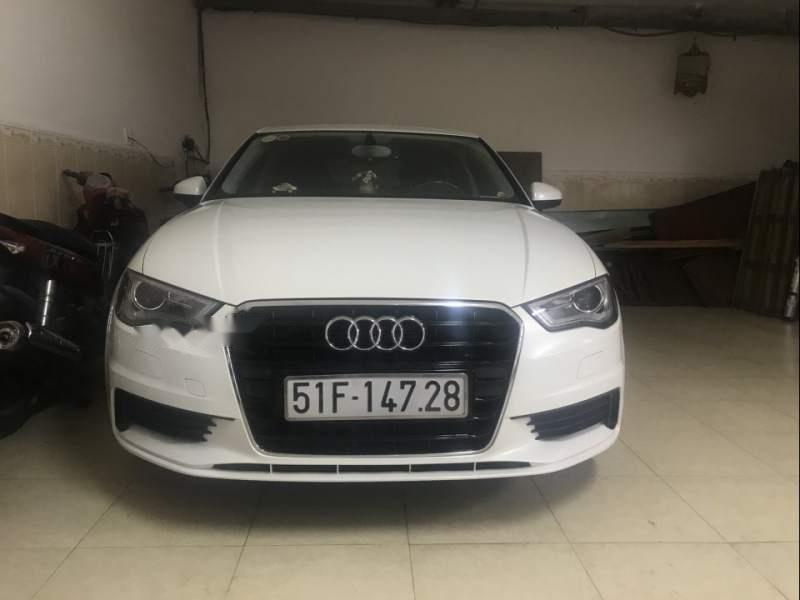 Audi A3   TSFi   2014 - Cần bán lại xe Audi A3 TSFi đời 2014, màu trắng, xe nhập còn mới, giá 950tr