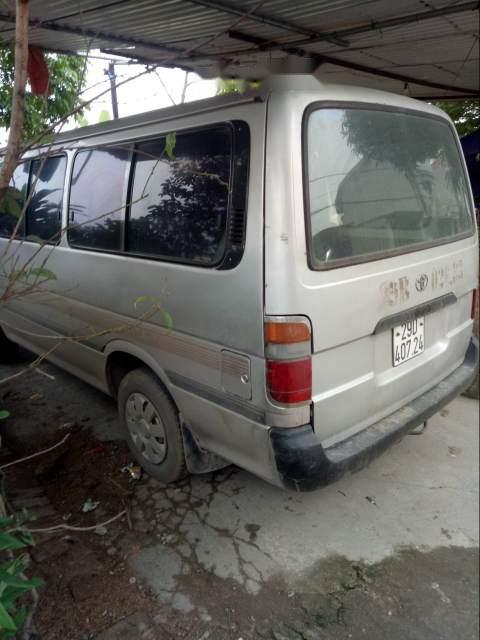 Toyota Hiace 2003 - Bán ô tô Toyota Hiace sản xuất năm 2003, giá chỉ 100 triệu