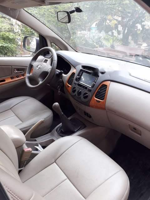 Toyota Innova 2012 - Bán Toyota Innova đời 2012, màu vàng cát