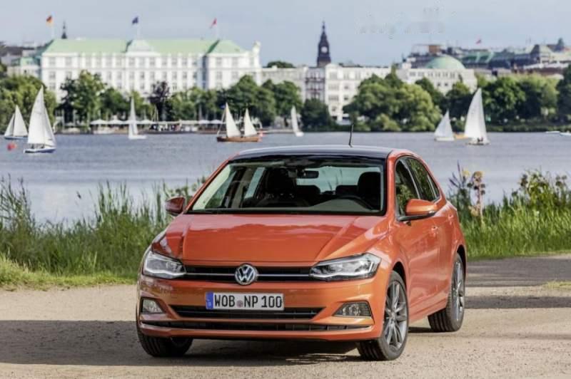 Volkswagen Polo 2018 - Bán Volkswagen Polo sản xuất 2018, nhập khẩu, màu cam