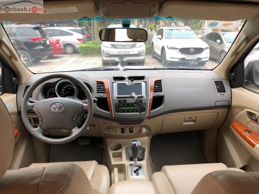 Toyota Fortuner 2.7AT 2009 - Cần bán Toyota Fortuner 2.7AT sản xuất năm 2009, màu bạc còn mới