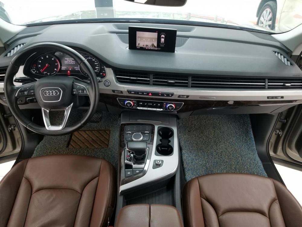 Audi Q7 3.0 2016 - Cần bán Audi Q7 3.0L, SX 2016, màu vàng, nhập khẩu nguyên chiếc