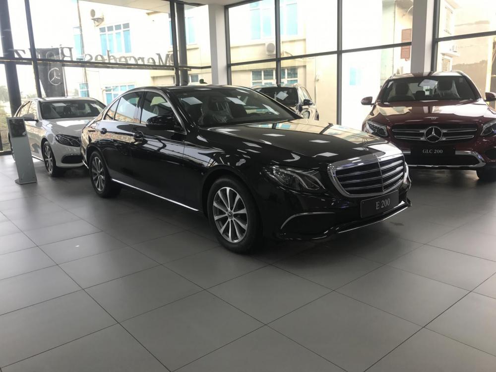 Mercedes-Benz E class E200 2018 - Bán Mercedes E200 New 2018, full màu giá tốt, ưu đãi khủng, giao ngay - LH 0965075999