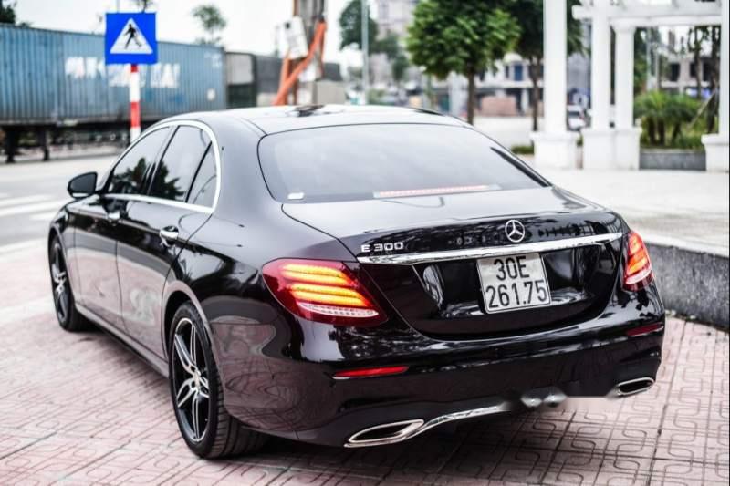 Mercedes-Benz E class E300 AMG 2016 - Bán Mercedes E300 AMG sản xuất 2016, màu đen, nhập khẩu