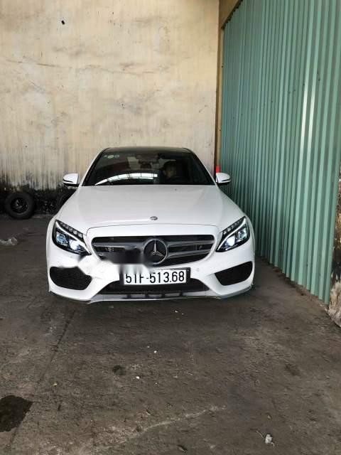 Mercedes-Benz C class  C300 AMG 2015 - Bán Mercedes C300 AMG năm sản xuất 2015, màu trắng chính chủ