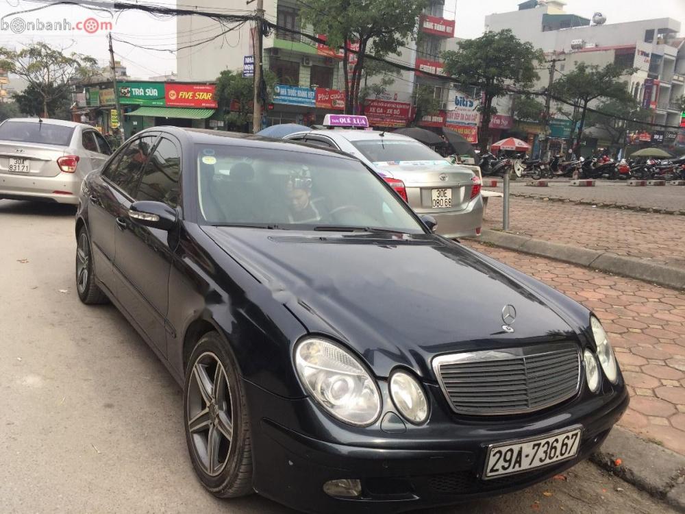 Mercedes-Benz E class E240 2004 - Bán Mercedes E240 2004, màu đen, nhập khẩu