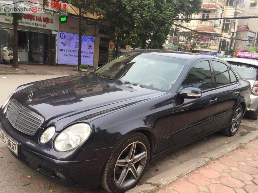 Mercedes-Benz E class E240 2004 - Bán Mercedes E240 2004, màu đen, nhập khẩu