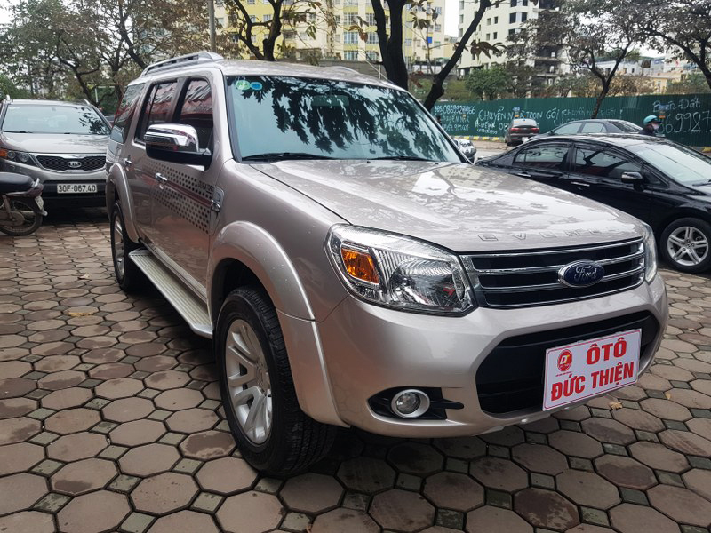 Ford Everest 2.5AT 2014 - Cần bán xe Ford Everest số tự động, máy dầu, chính chủ từ đầu