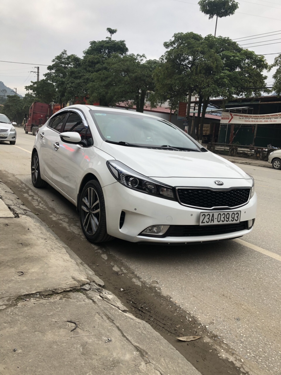 Kia Cerato 1.6 AT 2016 - Cần bán Kia Cerato năm sản xuất 2016, màu trắng