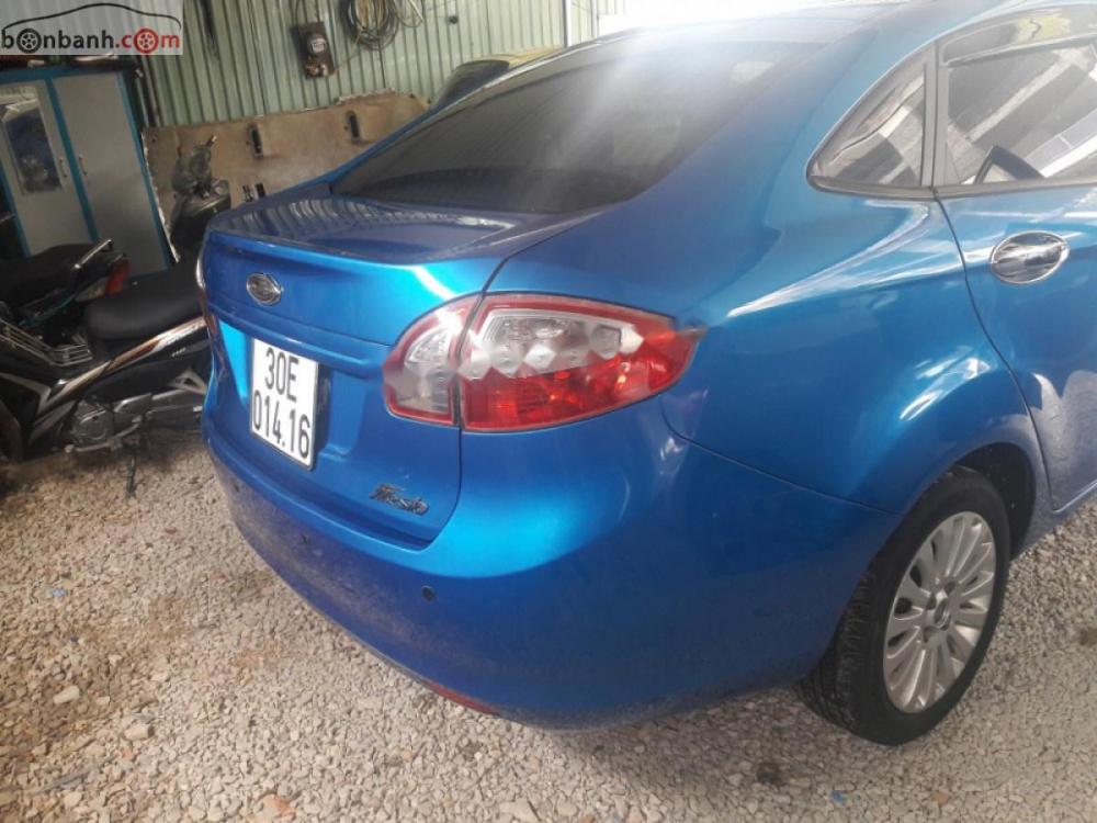 Ford Fiesta 2011 - Bán xe Ford Fiesta sản xuất 2011, màu xanh lam như mới, 328 triệu