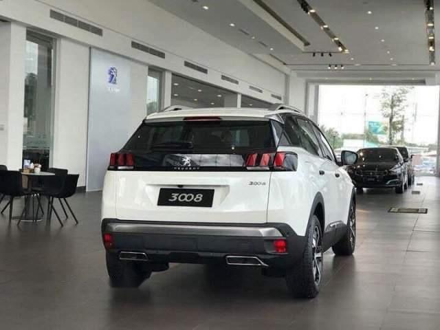 Peugeot 3008 2018 - Bán Peugeot 3008 năm 2018, màu trắng