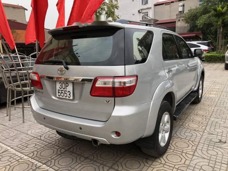 Toyota Fortuner   2.7AT   2009 - Cần bán xe Toyota Fortuner 2.7AT sản xuất năm 2009, màu bạc, xe còn mới