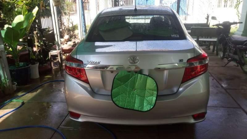 Toyota Vios G 2014 - Bán xe Toyota Vios G năm 2014, màu bạc chính chủ giá cạnh tranh