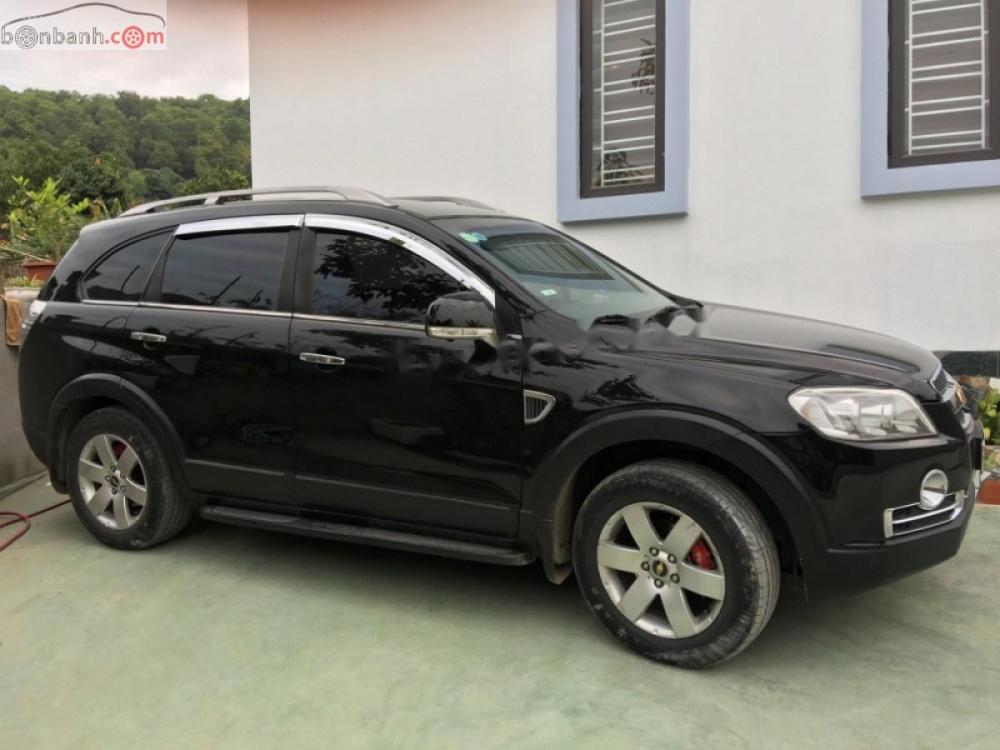 Chevrolet Captiva 2010 - Cần bán xe Chevrolet Captiva sản xuất 2010, màu đen