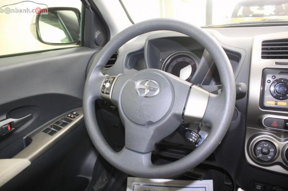 Scion Xd 1.8 AT 2014 - Cần bán gấp Scion Xd 1.8 AT đời 2014, màu bạc, xe nhập số tự động