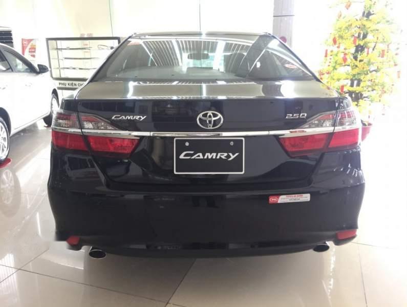 Toyota Camry 2.0E 2019 - Cần bán Toyota Camry sản xuất 2019, màu đen