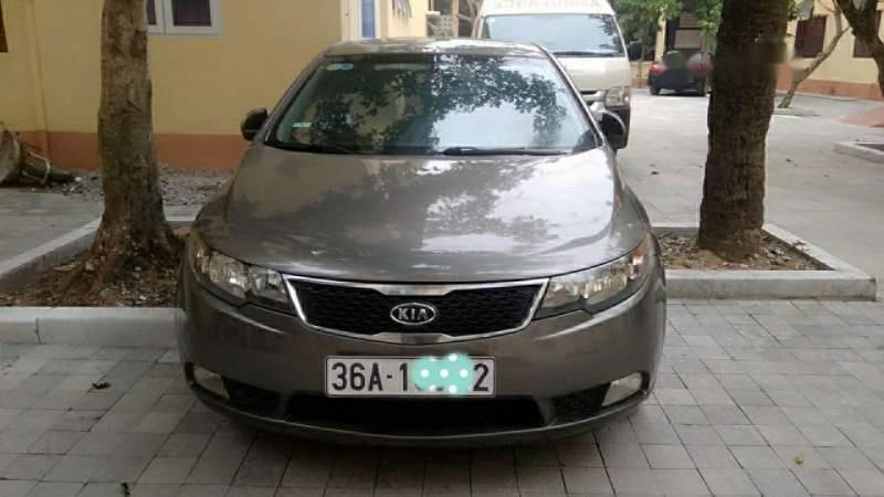 Kia Forte 2013 - Cần bán xe Kia Forte sản xuất 2013, màu xám, giá chỉ 365 triệu