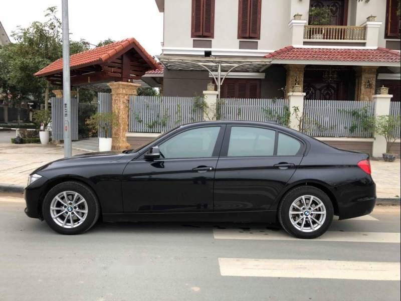 BMW 3 Series  320  2013 - Cần bán xe BMW 3 Series 320 đời 2013, màu đen, xe nhập 