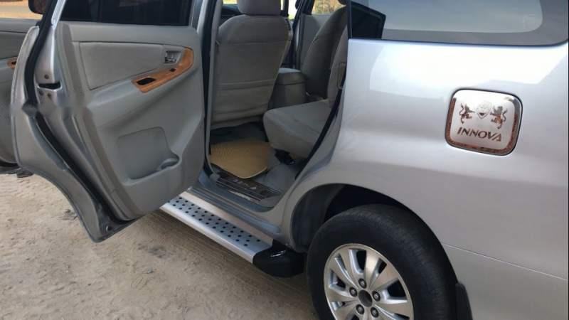 Toyota Innova G 2010 - Bán xe Toyota Innova G đời 2010, màu bạc, giá tốt