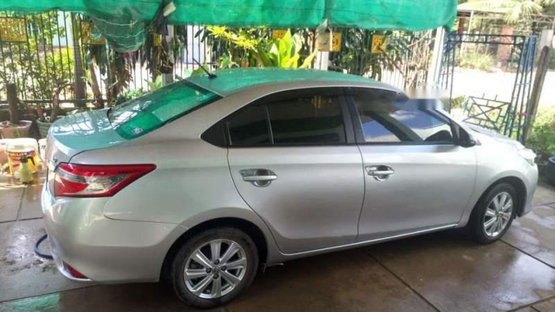 Toyota Vios G 2014 - Bán xe Toyota Vios G năm 2014, màu bạc chính chủ giá cạnh tranh