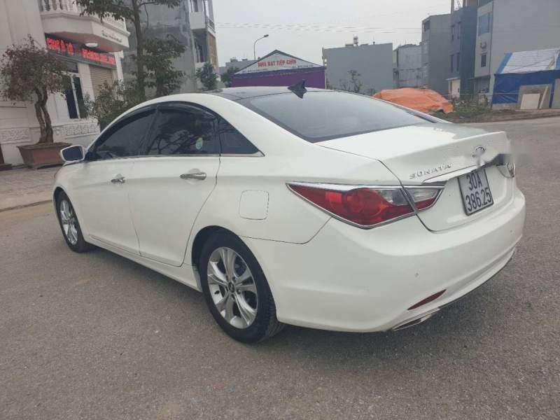 Hyundai Sonata   Y20   2010 - Cần bán lại xe Hyundai Sonata Y20 sản xuất 2010, màu trắng, xe nhập 