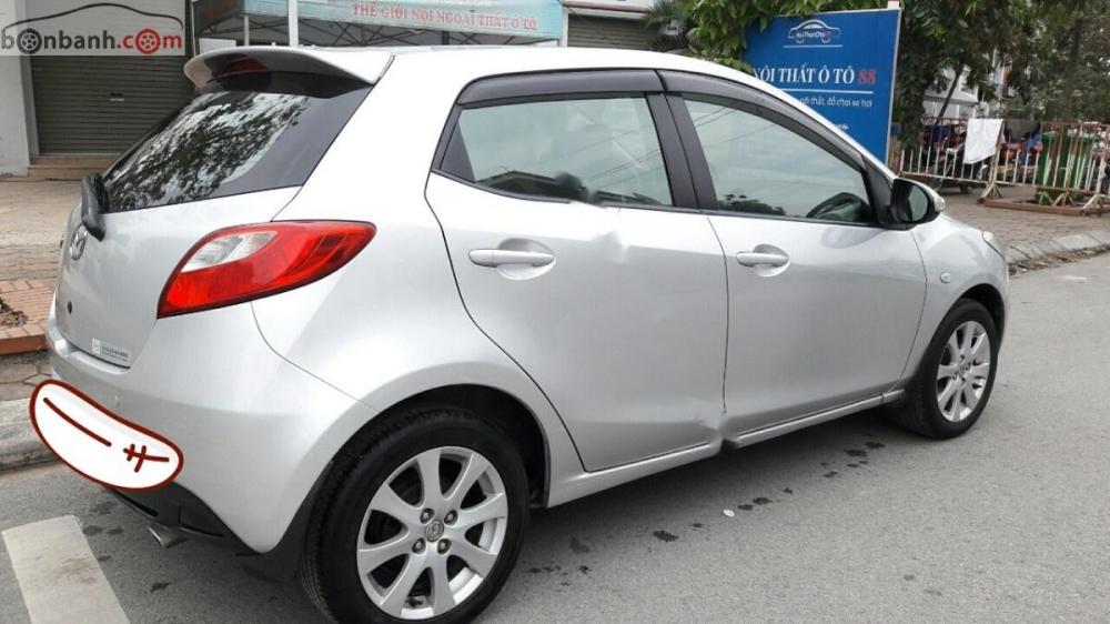 Mazda 2 2011 - Bán ô tô Mazda 2 đời 2011, màu bạc, giá 356tr