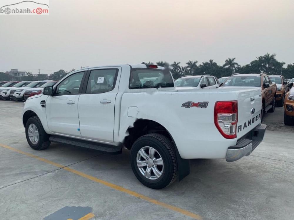 Ford Ranger XLT 2.2 AT 2018 - Bán xe Ford Ranger XLT 2.2 AT năm 2018, màu trắng, xe nhập