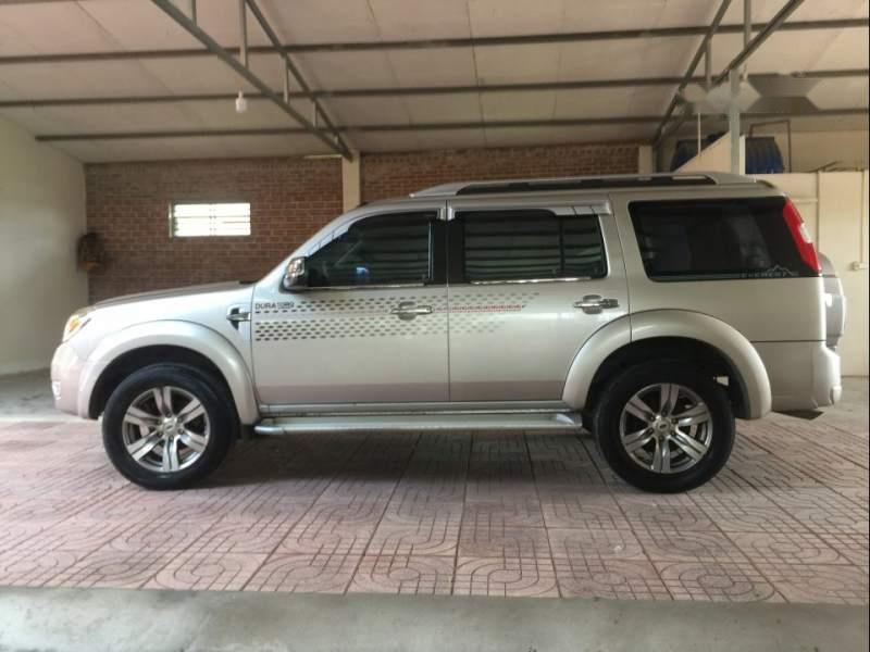 Ford Everest  2.5L 4x2 AT 2011 - Bán Ford Everest 2.5L 4x2 AT đời 2011 số tự động